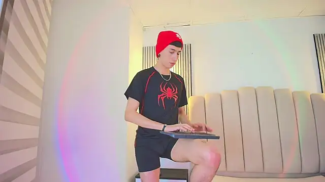 lian cameron online show from 03.31.26