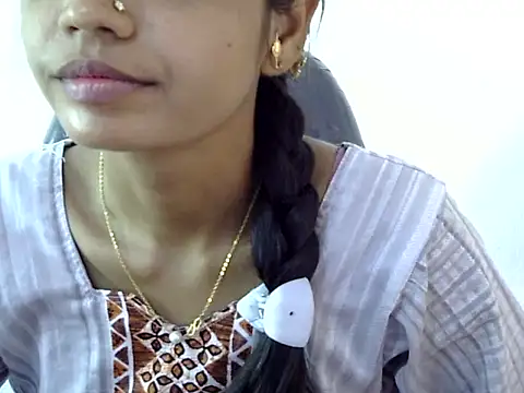 Snapshot of Kulsum_S chatting on 03.08.26 Kulsum S online show from 03.08.26