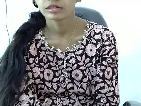 Snapshot of Kulsum_S chatting on 03.13.26 Kulsum S online show from 03.13.26