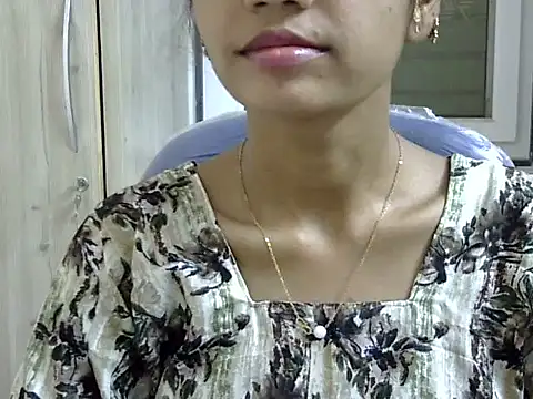 Snapshot of Kulsum_S chatting on 03.25.26 Kulsum S online show from 03.25.26