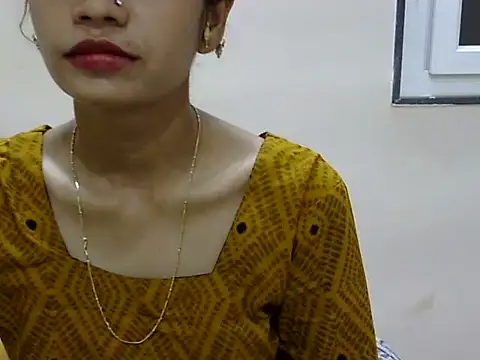Snapshot of Kulsum_S chatting on 05.19.26 Kulsum S online show from 05.19.26