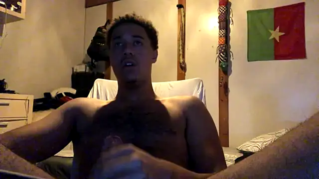 Snapshot of MaxIsNicee chatting on 02.13.26 MaxIsNicee online show from 02.13.26