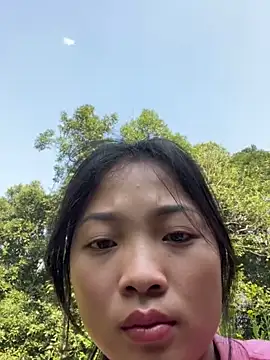 Snapshot of Lyn-be99 chatting on 02.27.26 Lyn-be99 online show from 02.27.26