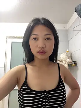 Snapshot of Lyn-be99 chatting on 03.02.26 Lyn-be99 online show from 03.02.26