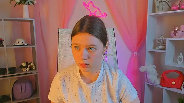 Snapshot of CelestineMauriac chatting on 02.24.26 CelestineMauriac online show from 02.24.26