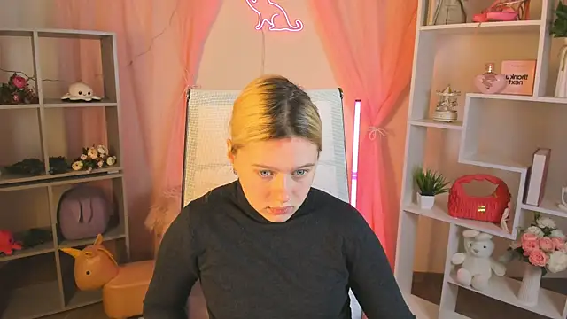 CelestineMauriac online show from 04.17.26