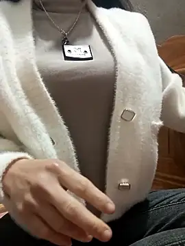 Snapshot of Kowew-nkie chatting on 02.12.26 Kowew-nkie online show from 02.12.26