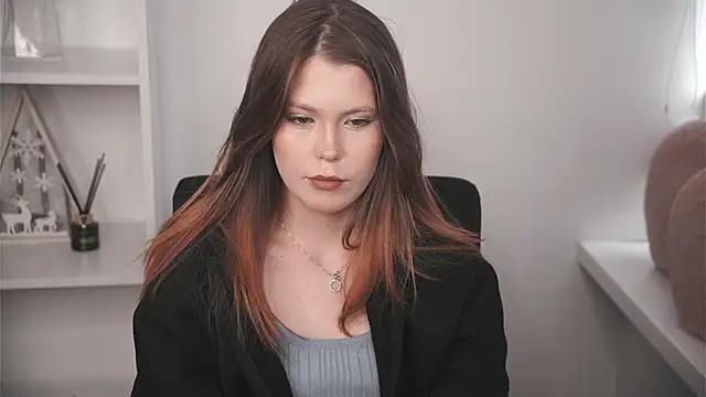 Snapshot of MarnieWootan chatting on 02.26.26 MarnieWootan online show from 02.26.26