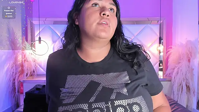 Dojaaiisha online show from 04.17.26