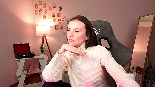 Snapshot of ssandralovin chatting on 02.04.26 ssandralovin online show from 02.04.26