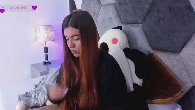 Snapshot of DulceJones chatting on 02.24.26 DulceJones online show from 02.24.26