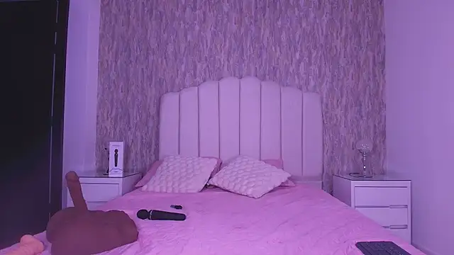 Snapshot of isa_anderson chatting on 04.04.26 isa anderson online show from 04.04.26