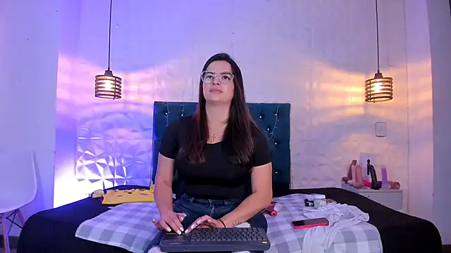 Snapshot of samantha_foxyy chatting on 03.11.26 samantha foxyy online show from 03.11.26