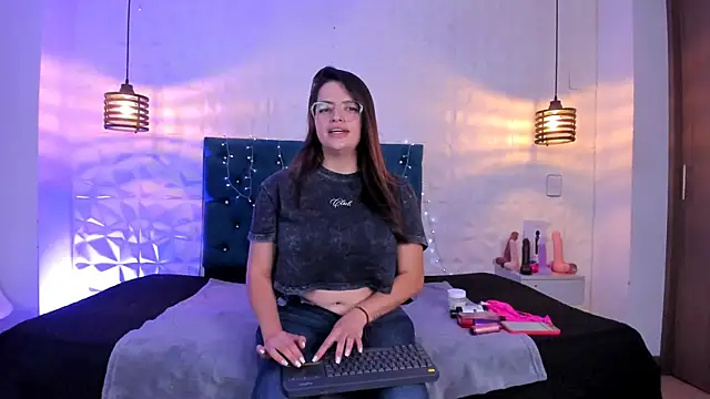 Snapshot of samantha_foxyy chatting on 03.16.26 samantha foxyy online show from 03.16.26