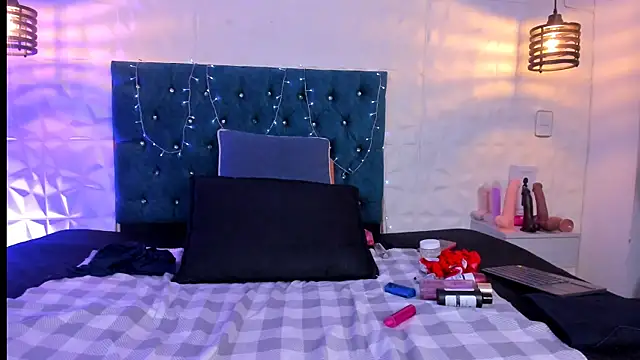 Snapshot of samantha_foxyy chatting on 04.16.26 samantha foxyy online show from 04.16.26