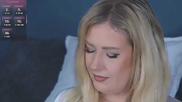 Snapshot of OndinaNoire chatting on 02.09.26 OndinaNoire online show from 02.09.26