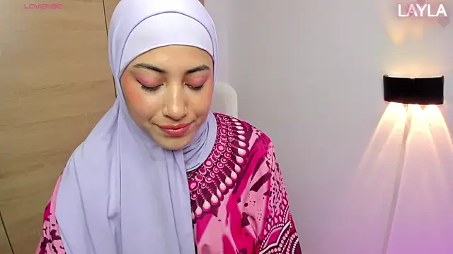 LAY LA  online show from 02.11.26