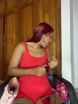 Layla em online show from 04.10.26