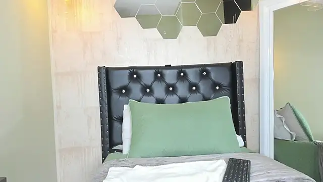 Snapshot of gemma-rios chatting on 02.22.26 gemma-rios online show from 02.22.26