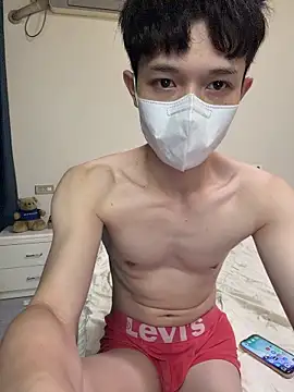 Snapshot of llkiki chatting on 06.18.26 llkiki online show from 06.18.26