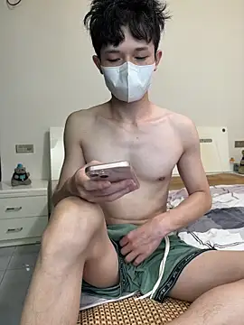 Snapshot of llkiki chatting on 06.27.26 llkiki online show from 06.27.26