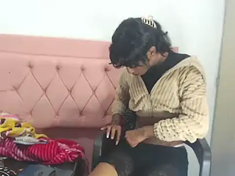 Snapshot of violetaconny chatting on 02.17.26 violetaconny online show from 02.17.26