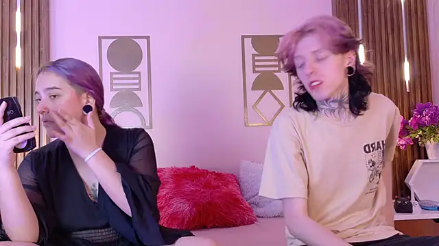 Snapshot of Hanna-Winchester chatting on 03.02.26 Hanna-Winchester online show from 03.02.26