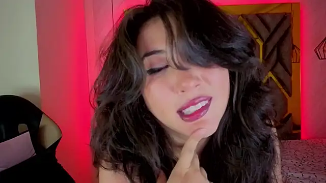 Luvienne online show from 02.06.26