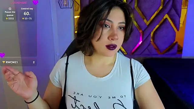 Snapshot of Luvienne chatting on 05.23.26 Luvienne online show from 05.23.26