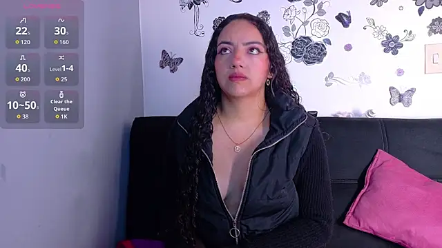 Snapshot of emiily_curly chatting on 02.05.26 emiily curly online show from 02.05.26