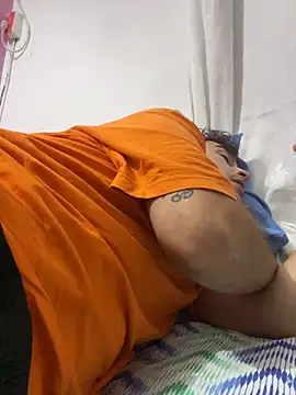 Snapshot of vanilla_Kush chatting on 02.19.26 vanilla Kush online show from 02.19.26