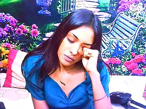 Snapshot of IndianPretty14u2Luv chatting on 05.06.26 IndianPretty14u2Luv online show from 05.06.26