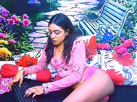 Snapshot of IndianPretty14u2Luv chatting on 05.27.26 IndianPretty14u2Luv online show from 05.27.26