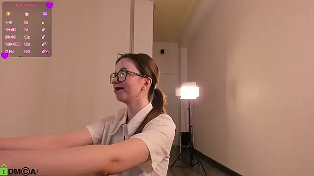 Snapshot of Betty_Andrews chatting on 04.14.26 Betty Andrews online show from 04.14.26