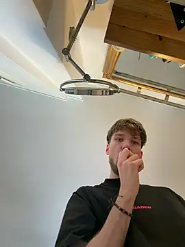 Snapshot of YoungSkinnyBoy20 chatting on 02.15.26 YoungSkinnyBoy20 online show from 02.15.26