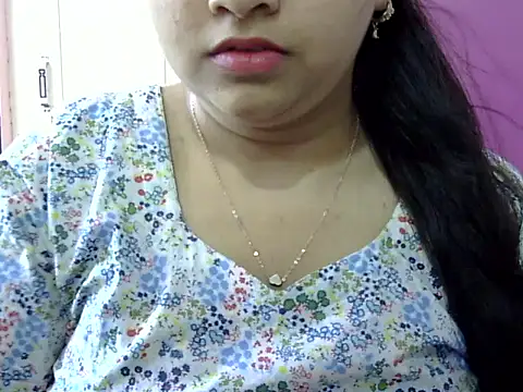 Cute Aliyaa online show from 04.12.26