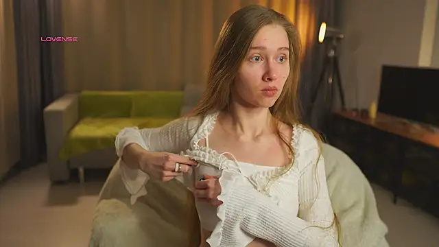 Snapshot of SharaNewbern chatting on 02.03.26 SharaNewbern online show from 02.03.26