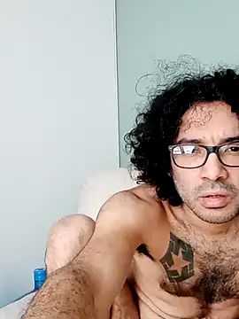 Snapshot of Batou1683 chatting on 02.21.26 Batou1683 online show from 02.21.26