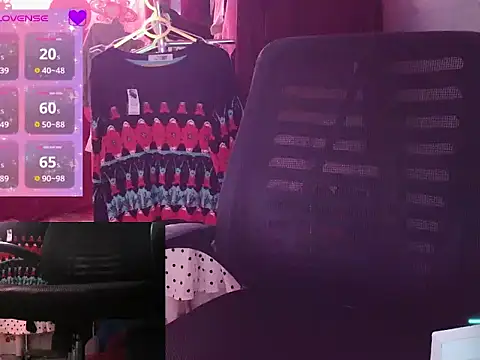 Snapshot of song_ngan chatting on 02.13.26 song ngan online show from 02.13.26