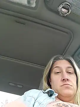 Snapshot of Sunflower0025 chatting on 02.15.26 Sunflower0025 online show from 02.15.26