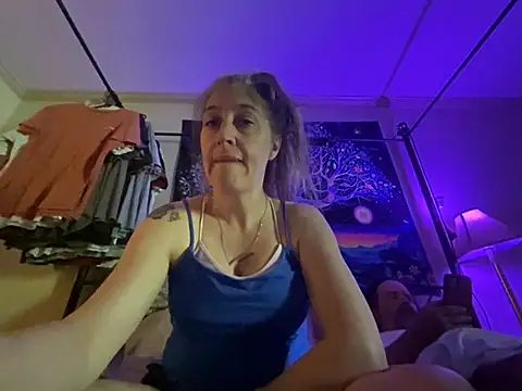 Sunflower0025 online show from 04.26.26