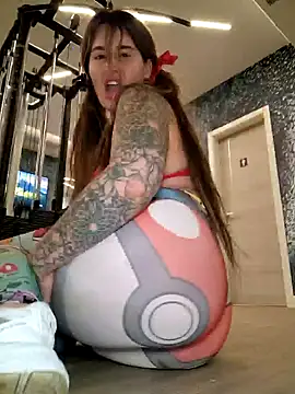 Snapshot of TattooGirlAlia chatting on 12.12.24 TattooGirlAlia online show from 12.12.24