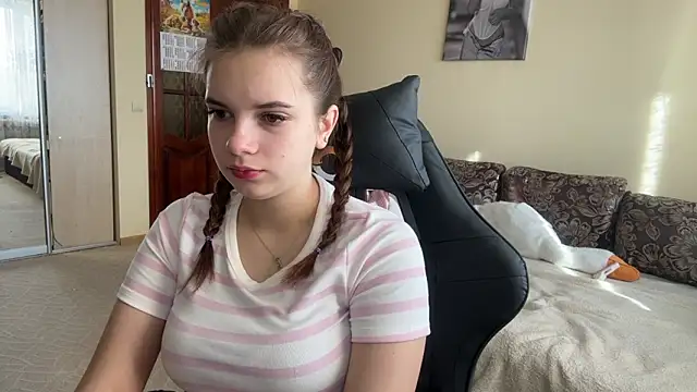 Snapshot of SoftIris_ chatting on 02.03.26 SoftIris online show from 02.03.26