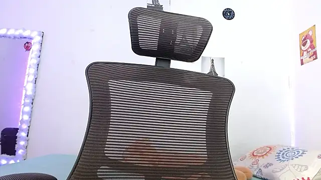 Snapshot of Lolitaa__VIP chatting on 02.04.26 Lolitaa VIP online show from 02.04.26