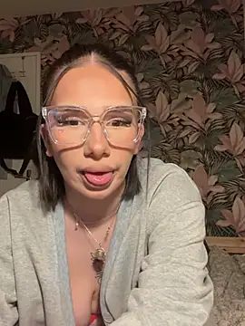 Snapshot of leannabbyy chatting on 02.06.26 leannabbyy online show from 02.06.26