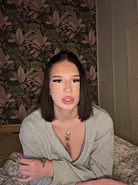 Snapshot of leannabbyy chatting on 03.13.26 leannabbyy online show from 03.13.26