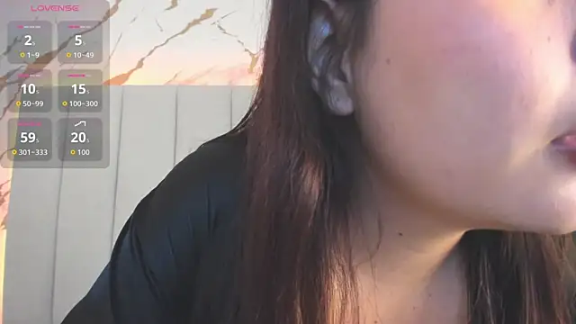 Snapshot of mia_serena_ chatting on 02.10.26 mia serena online show from 02.10.26