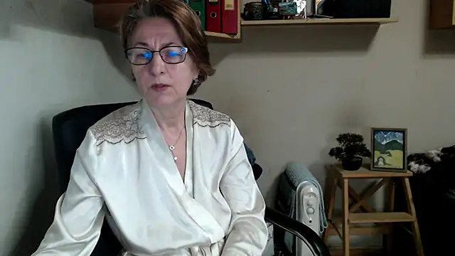 katemodel online show from 04.04.26