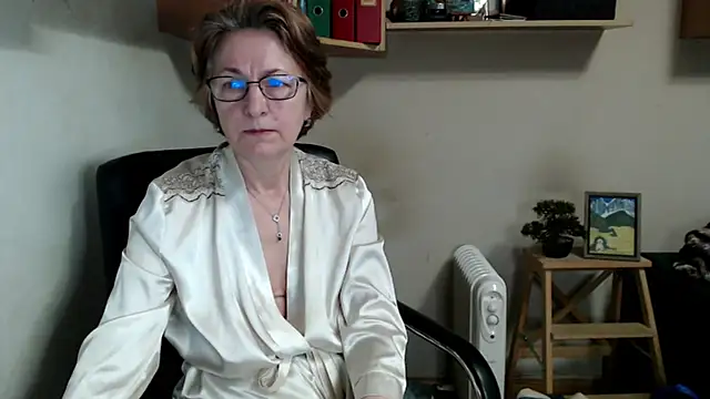 katemodel online show from 04.07.26