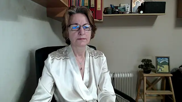 Snapshot of katemodel chatting on 04.18.26 katemodel online show from 04.18.26